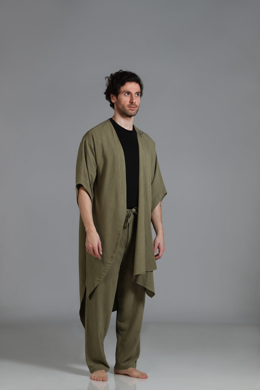 Assymetrical linen blend off-center kimono