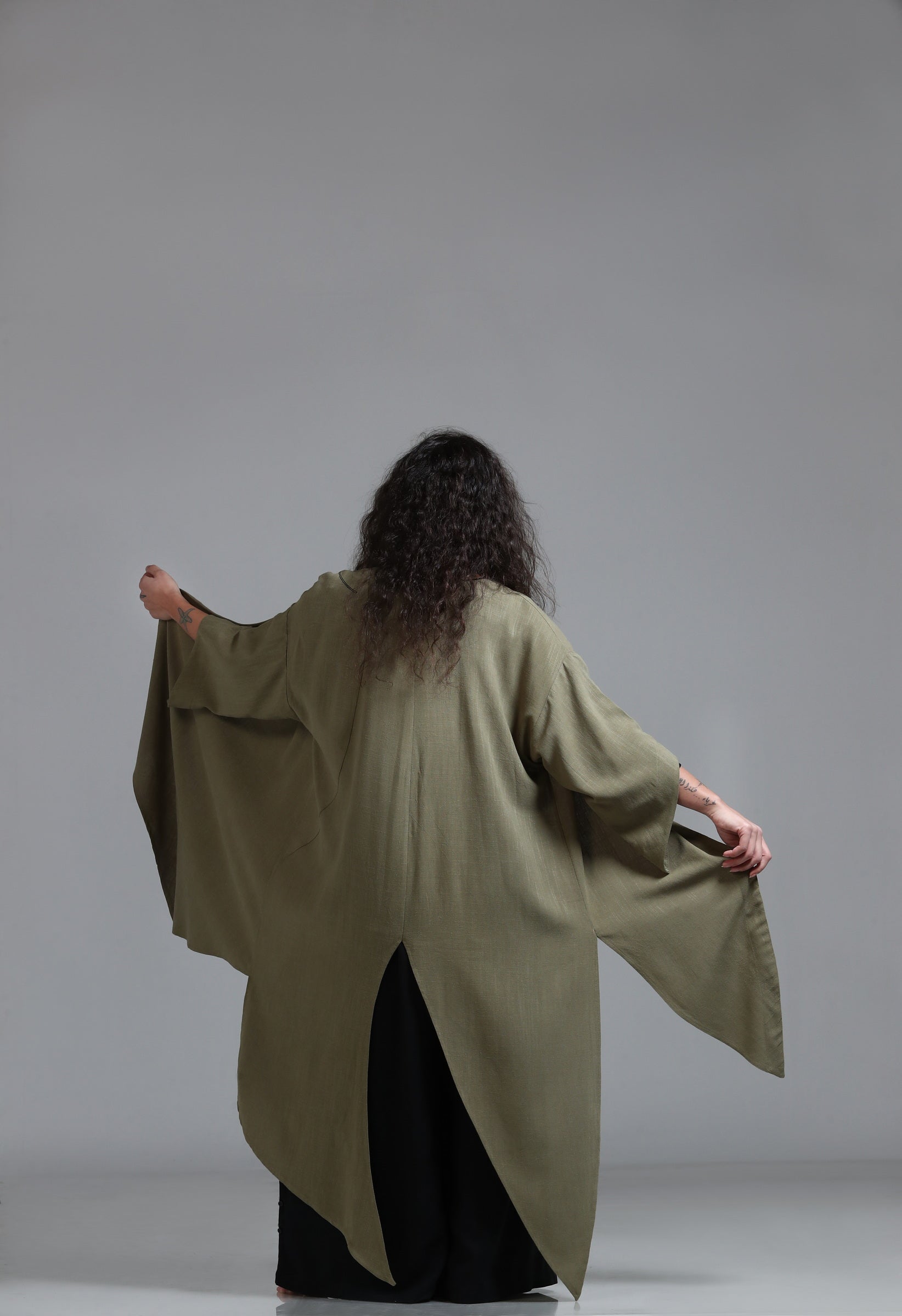 Assymetrical linen blend off-center kimono