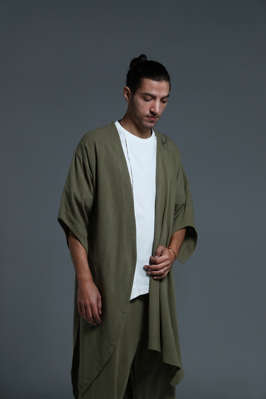 Assymetrical linen blend off-center kimono